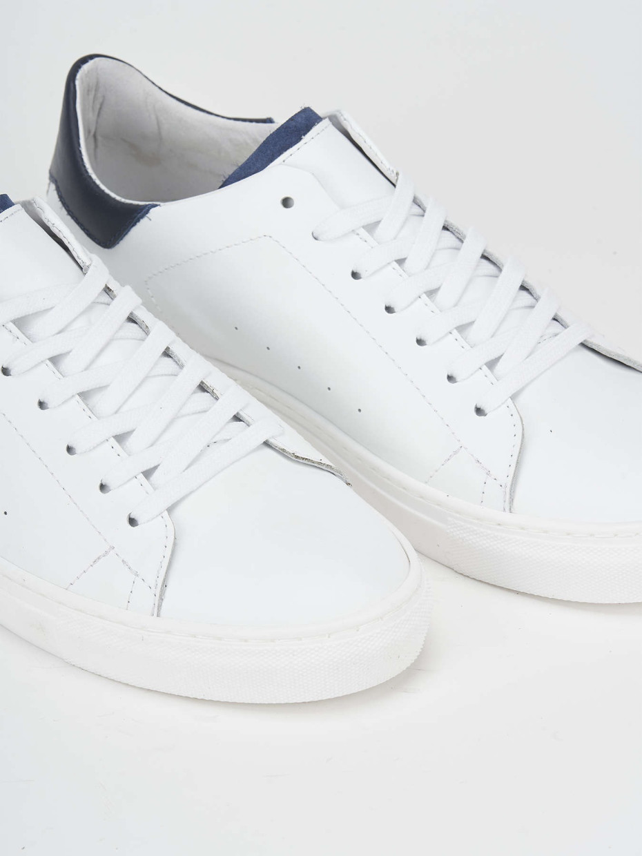 Sneakers white leather