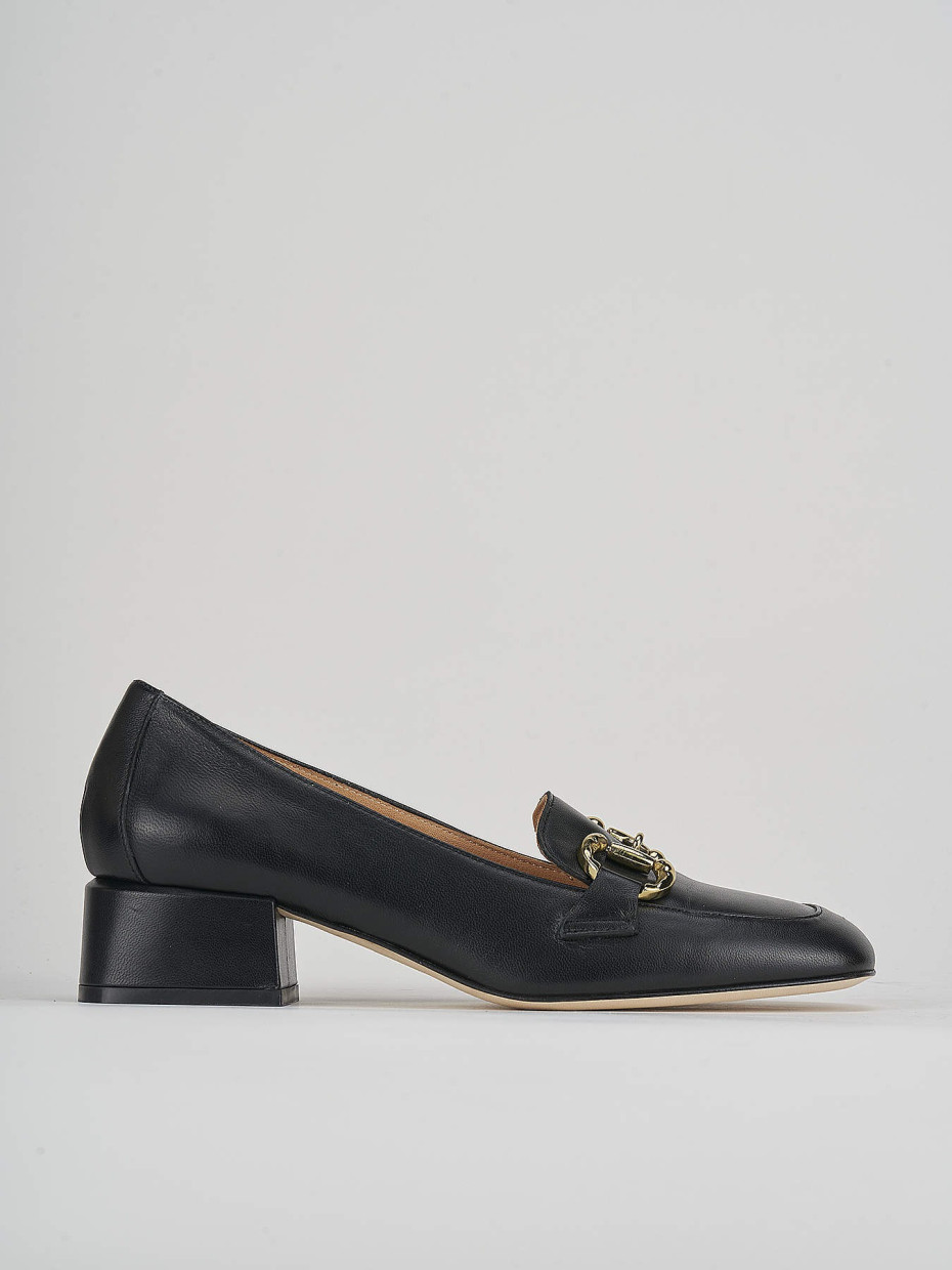 Loafers heel 4 cm black leather