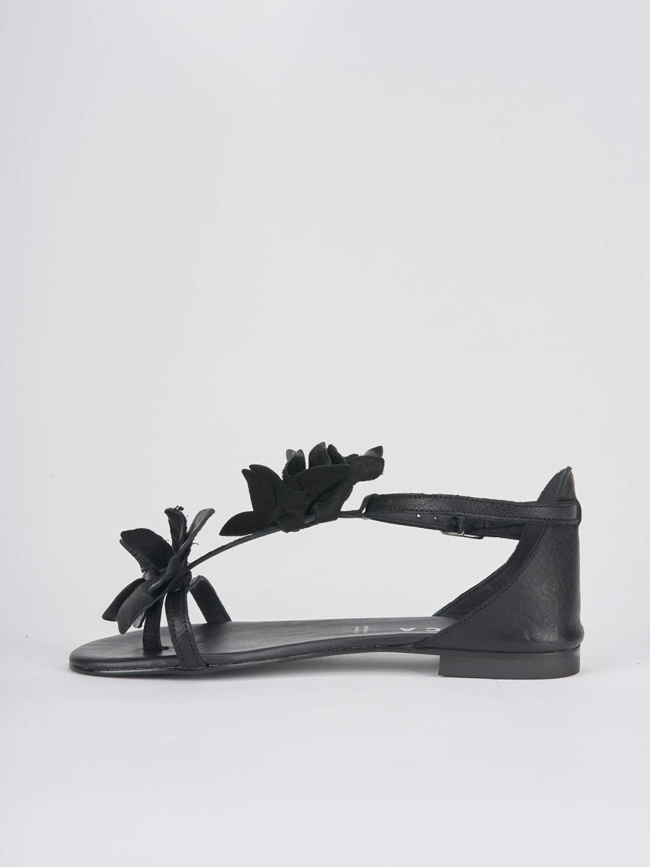 Low heel sandals heel 1 cm black leather