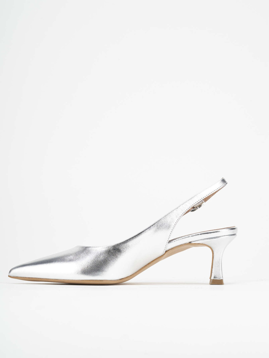 Décolleté e slingback tacco 5cm laminato argento