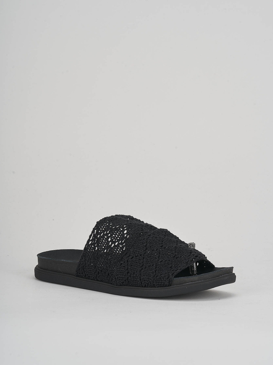 Slippers heel 1 cm black leather