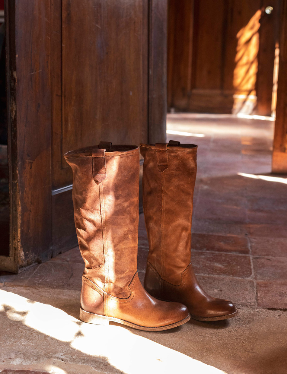 Low heel boots heel 1 cm brown leather