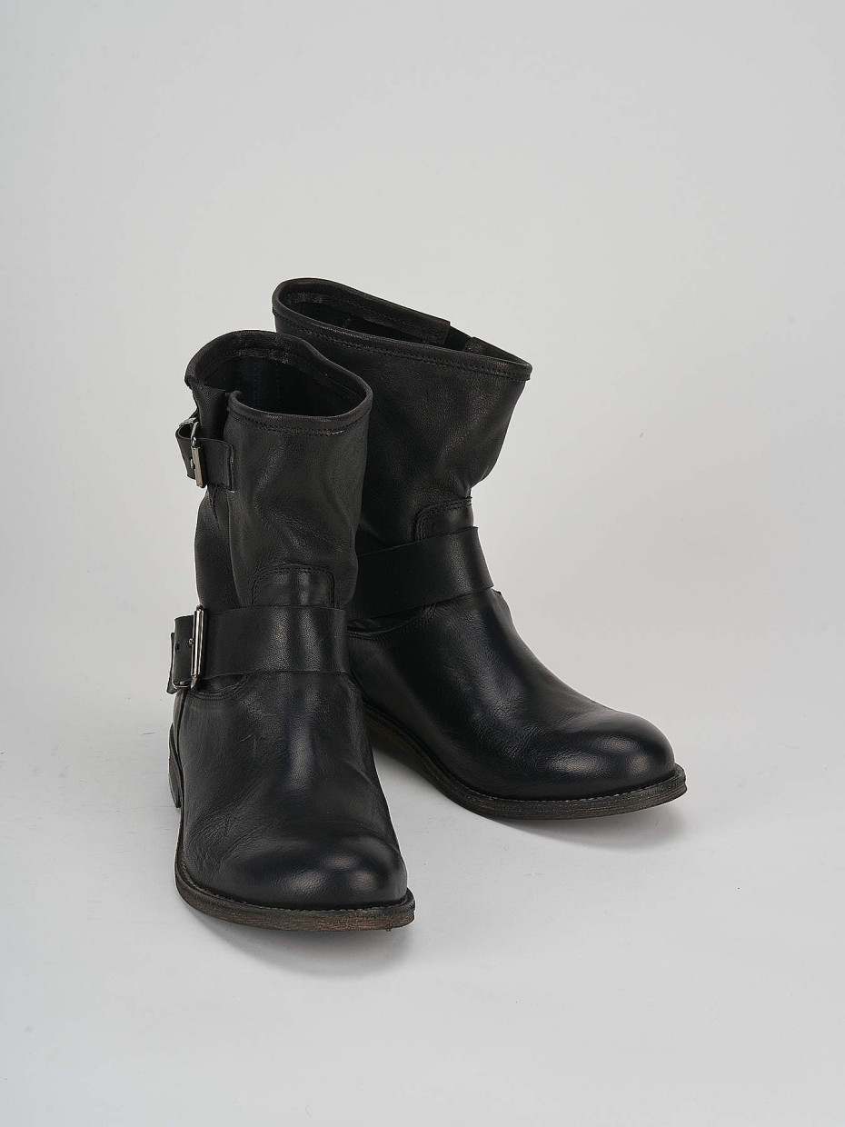 Low heel ankle boots heel 2 cm black leather