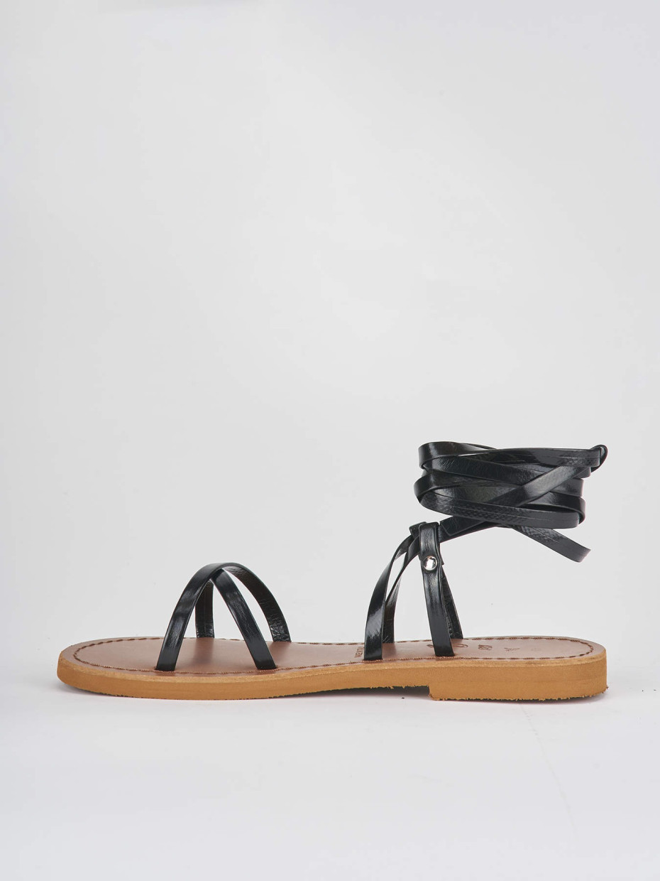 Low heel sandals heel 1 cm black leather