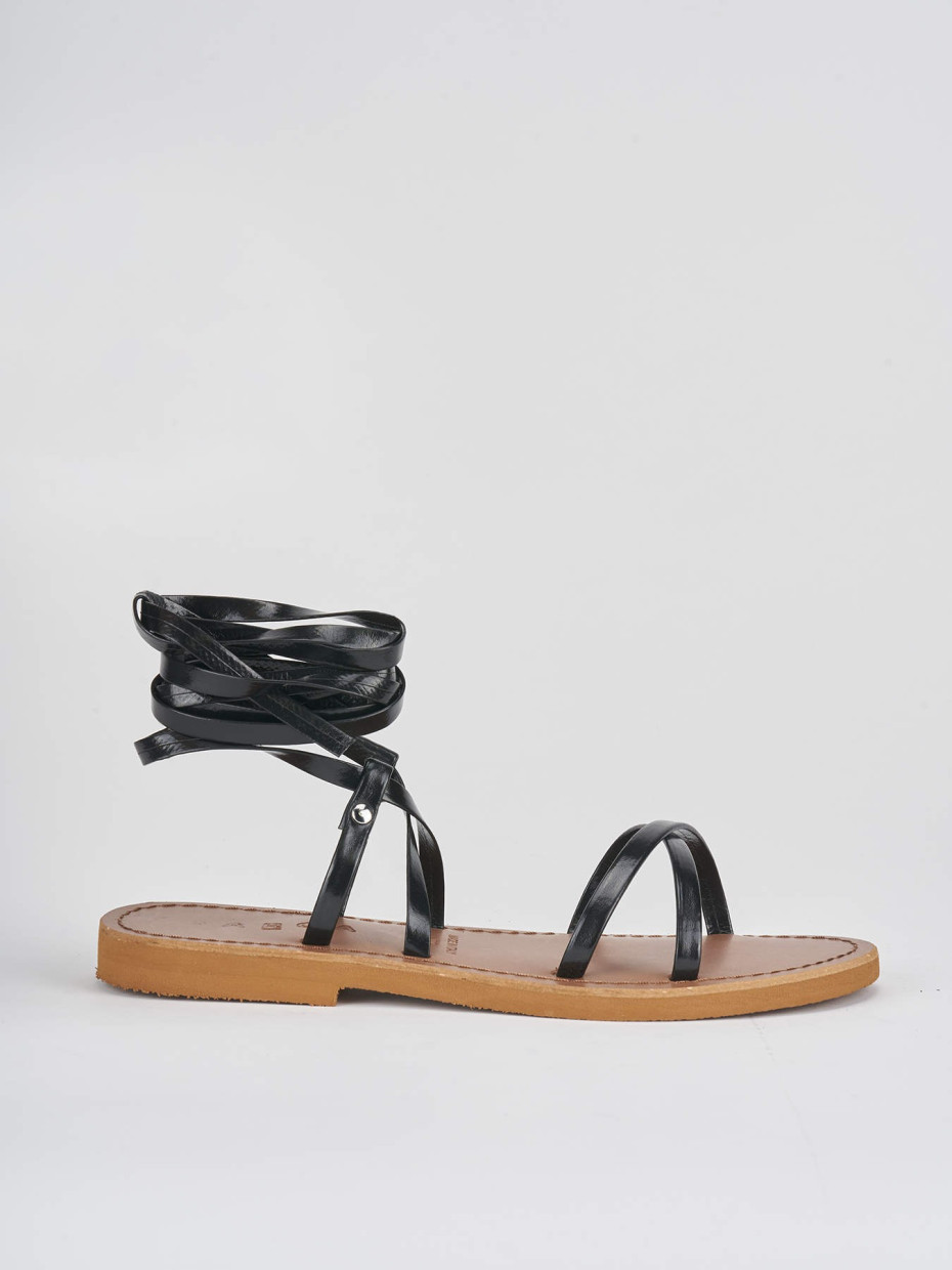 Low heel sandals heel 1 cm black leather