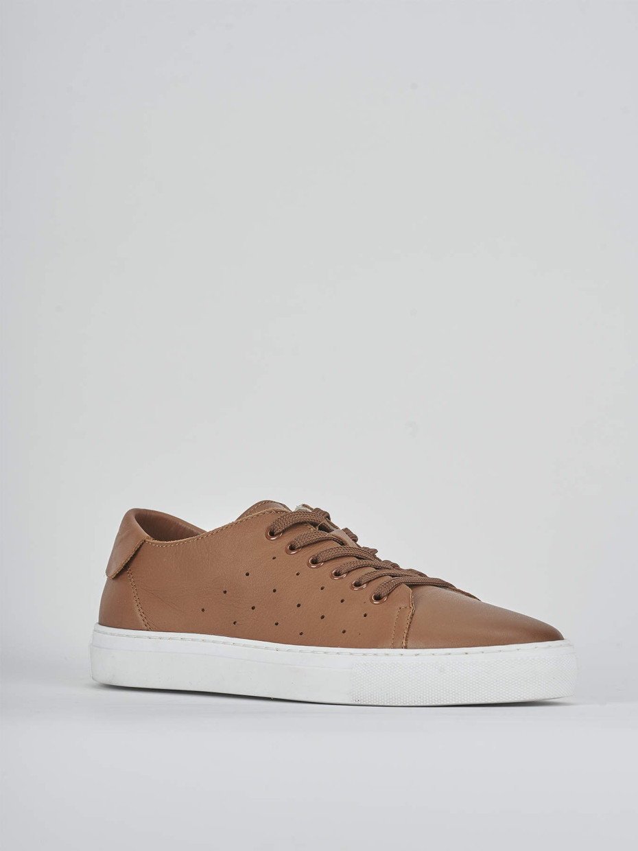 Low heel 2025 sneakers