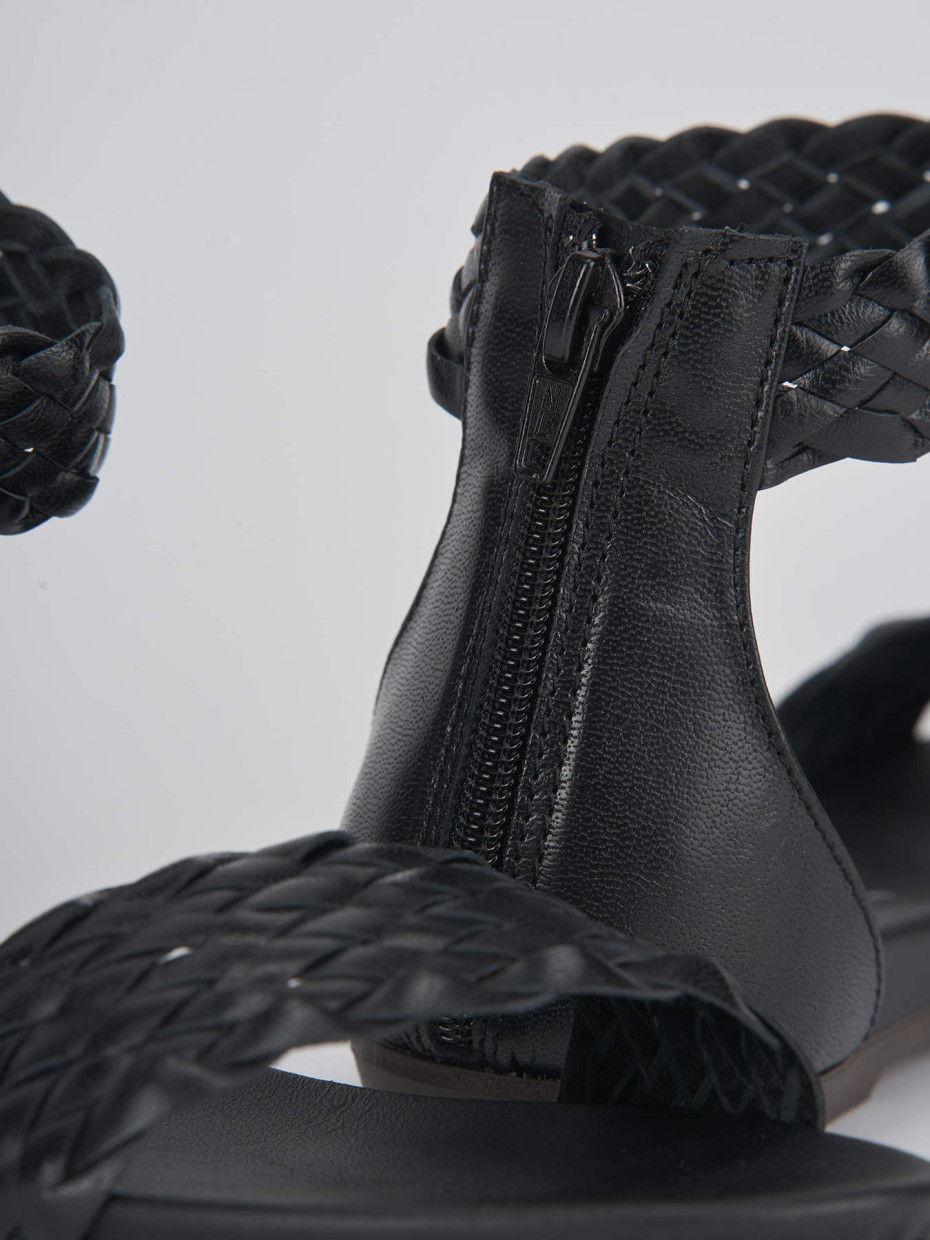 Low heel sandals heel 2 cm black leather