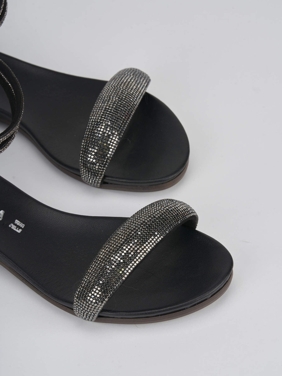 Low heel sandals heel 1 cm black leather