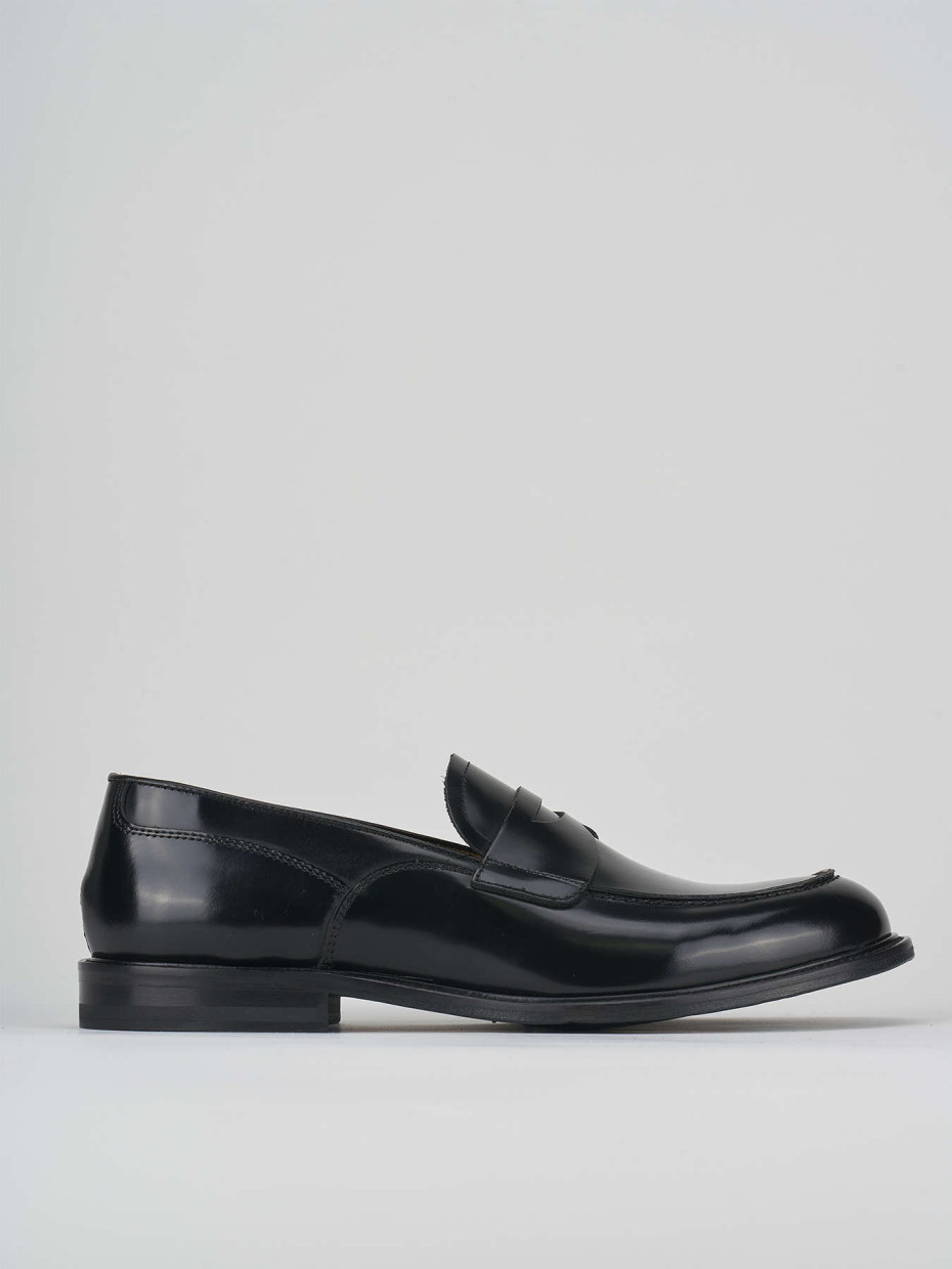 Loafers heel 1 cm black leather