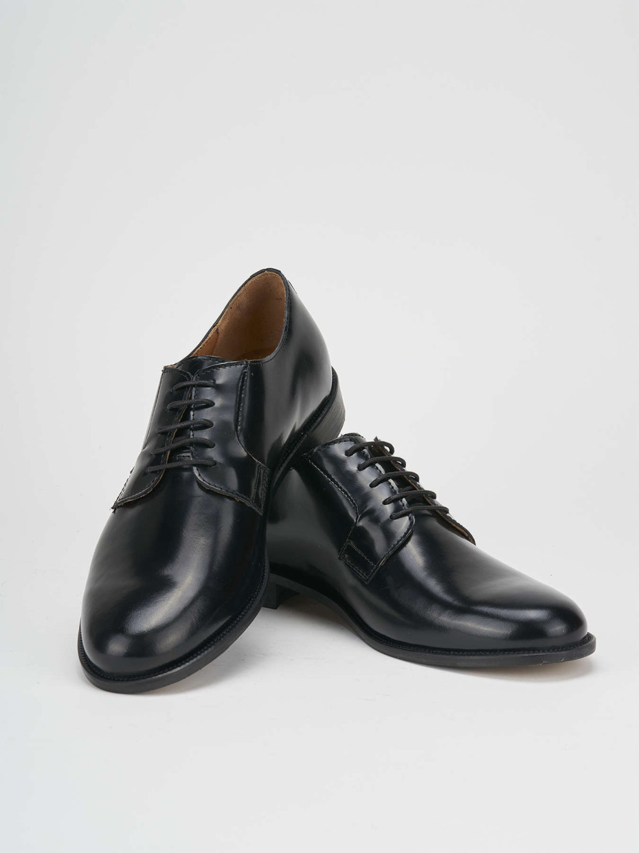 Lace-up shoes black leather