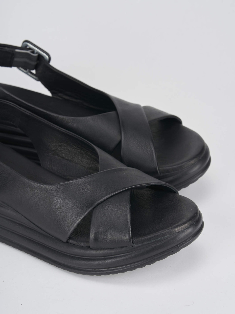 Sandalo zeppa 6 cm nero pelle