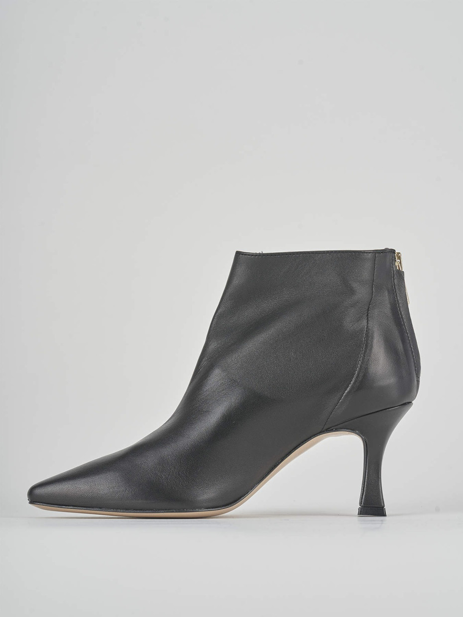 High heel ankle boots heel 7 cm black leather