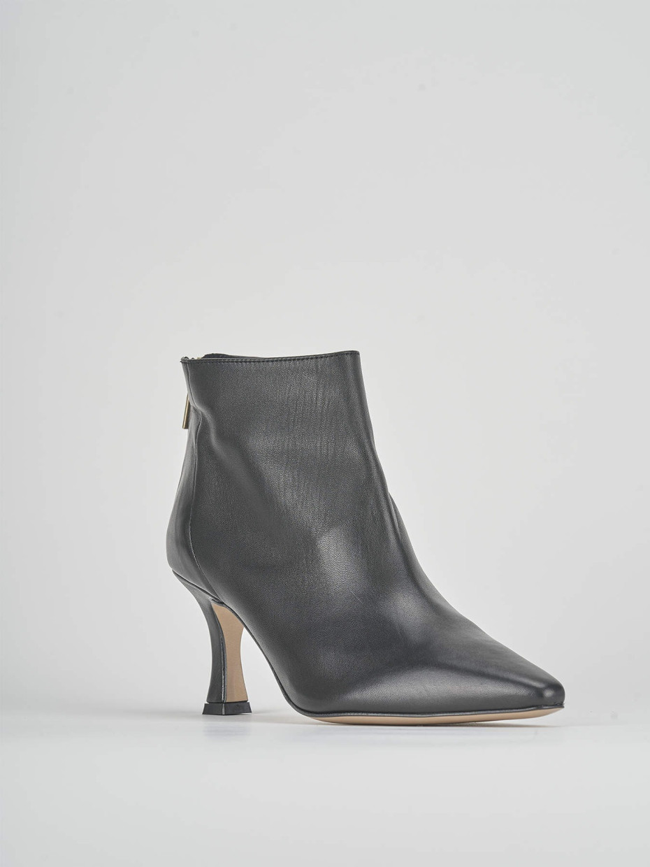 High heel ankle boots heel 7 cm black leather