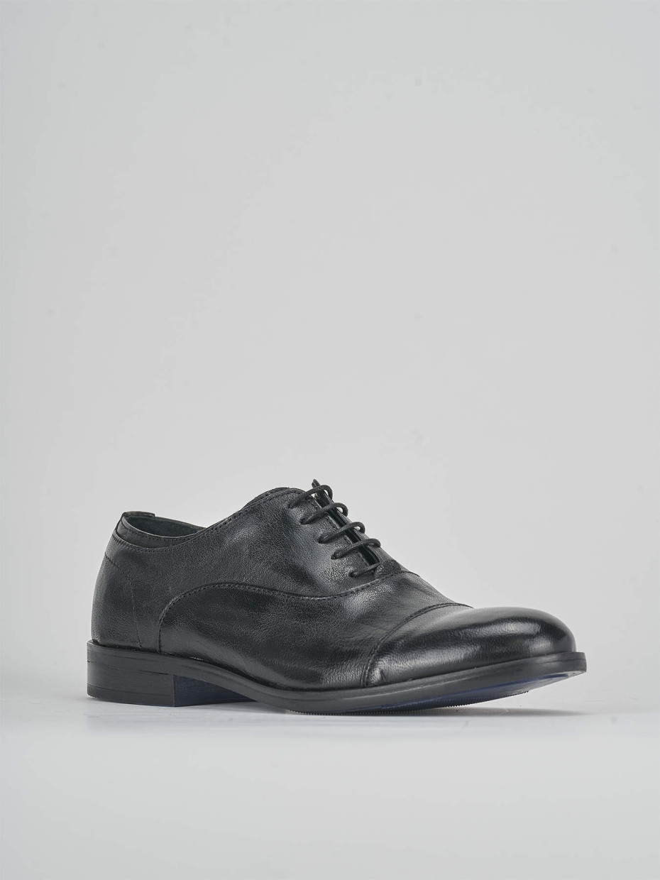 Lace-up shoes black leather