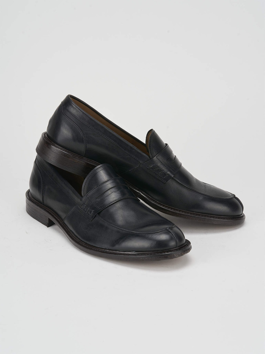 Loafers heel 1 cm black leather