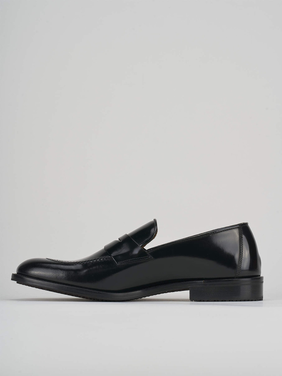 Loafers heel 1 cm black leather