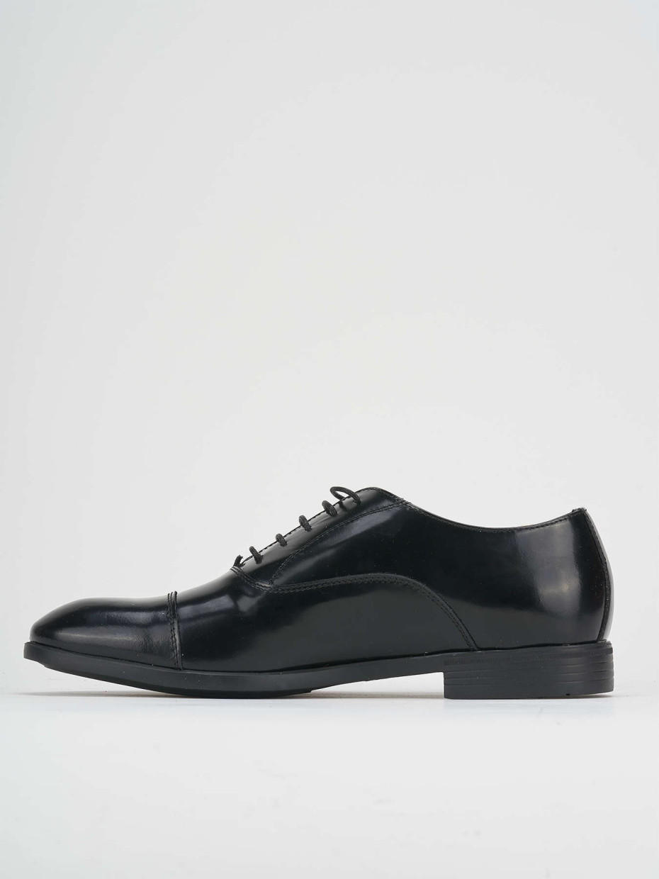 Lace-up shoes black leather