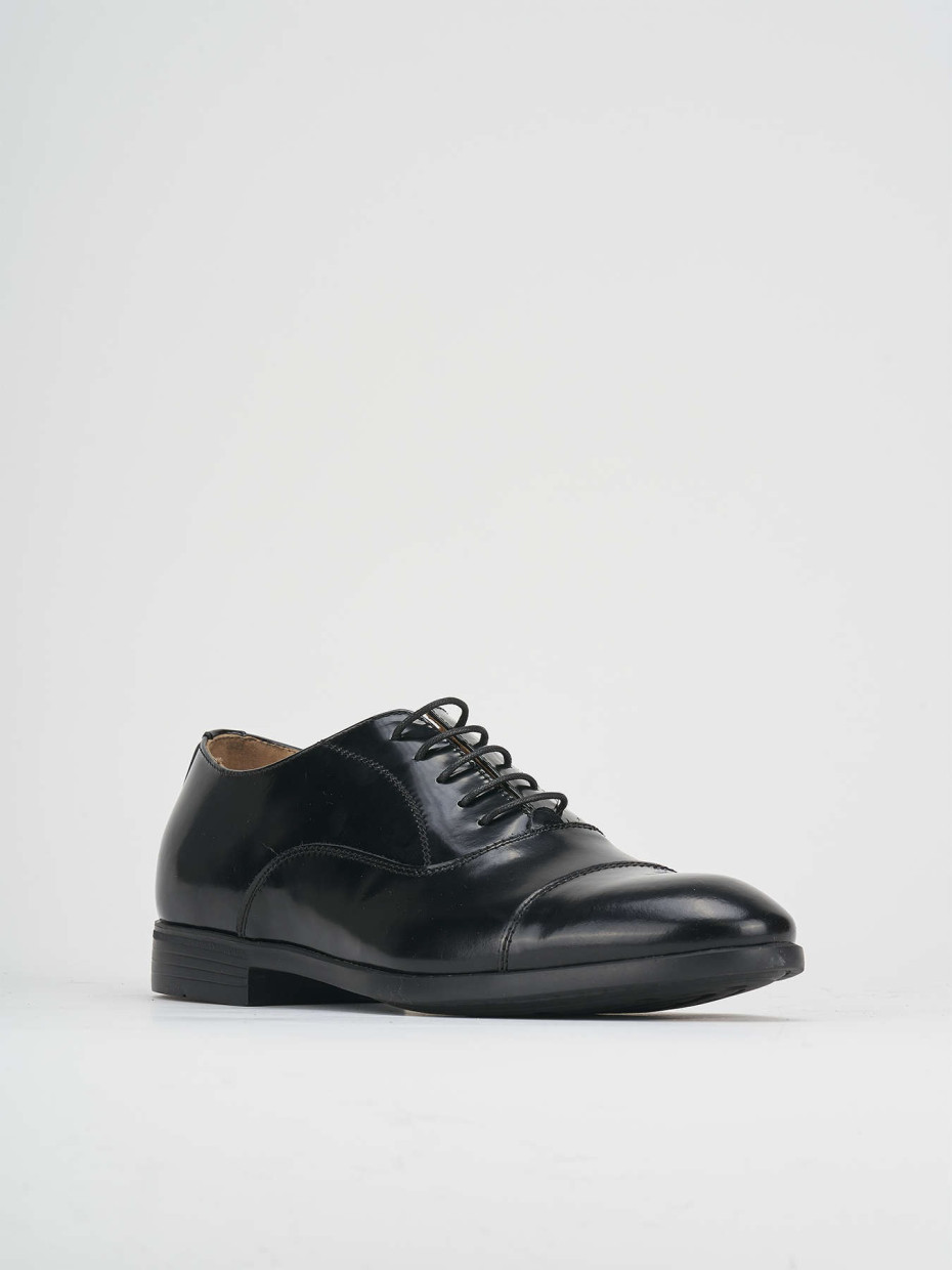 Lace-up shoes black leather