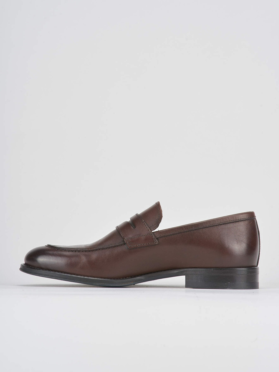 Loafers brown leather