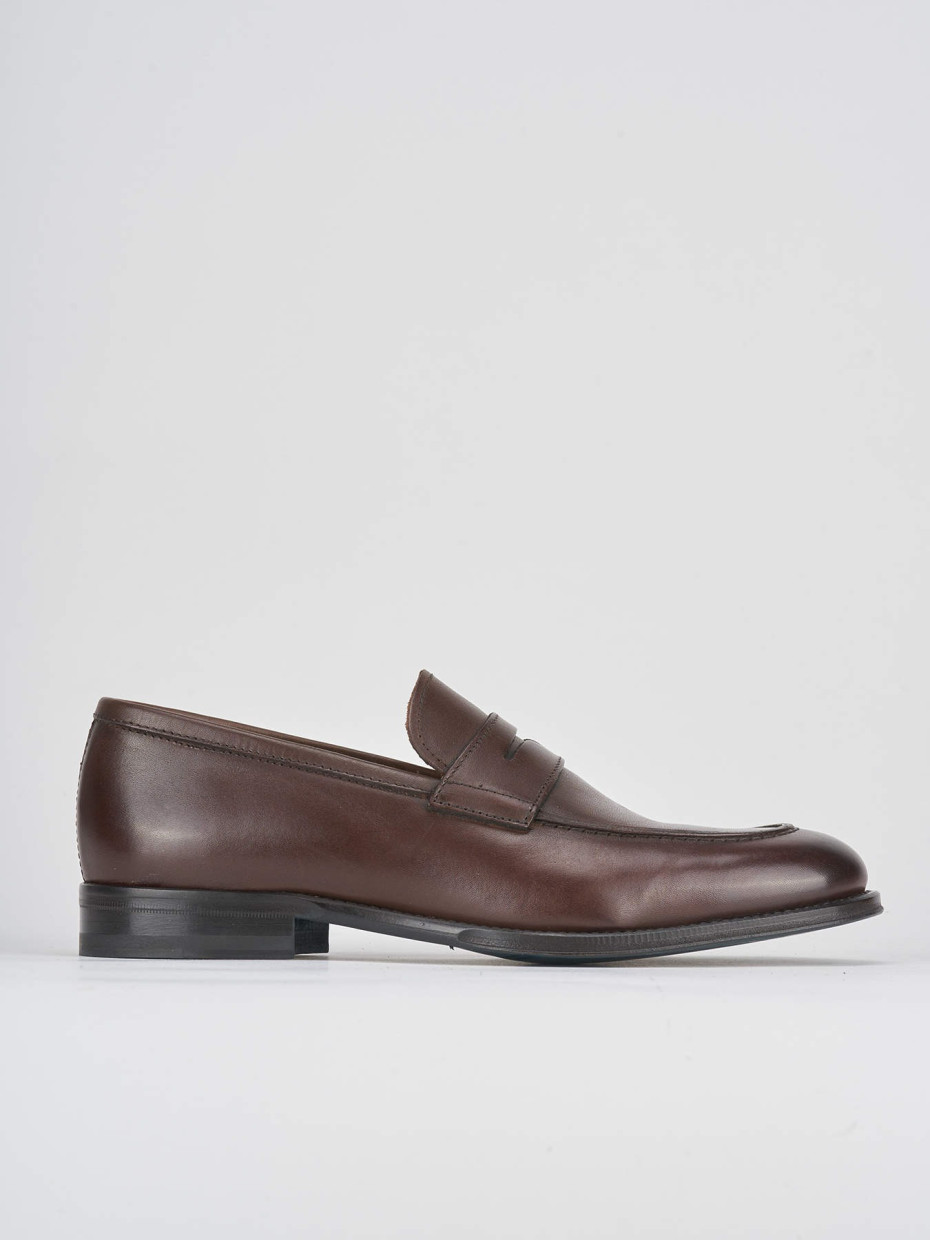 Loafers brown leather