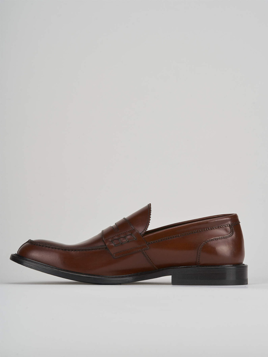 Loafers brown leather