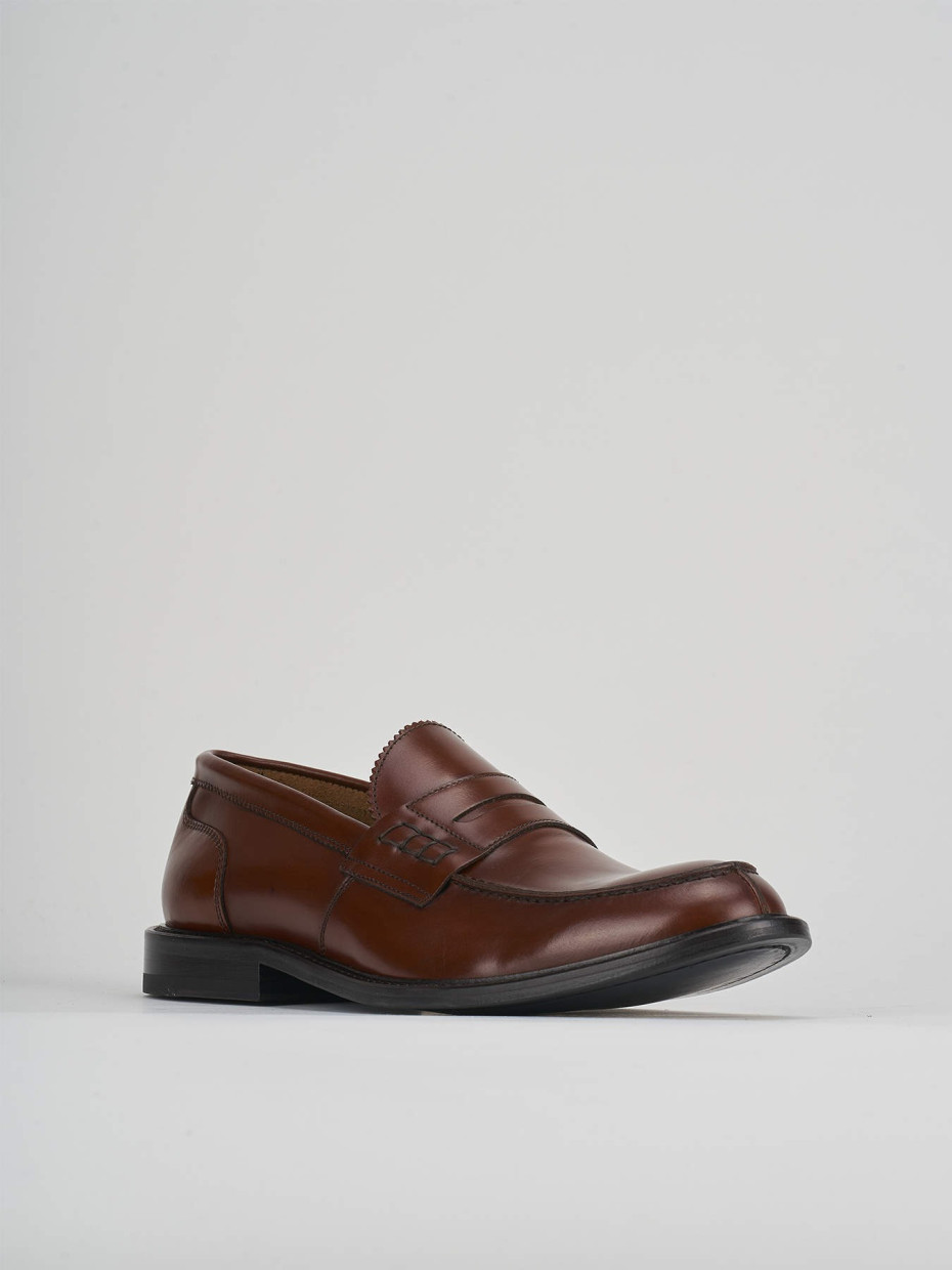 Loafers brown leather