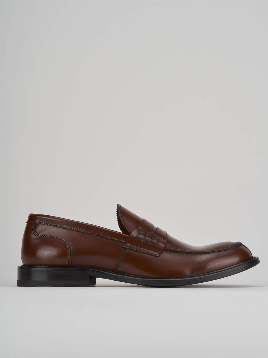 Loafers brown leather