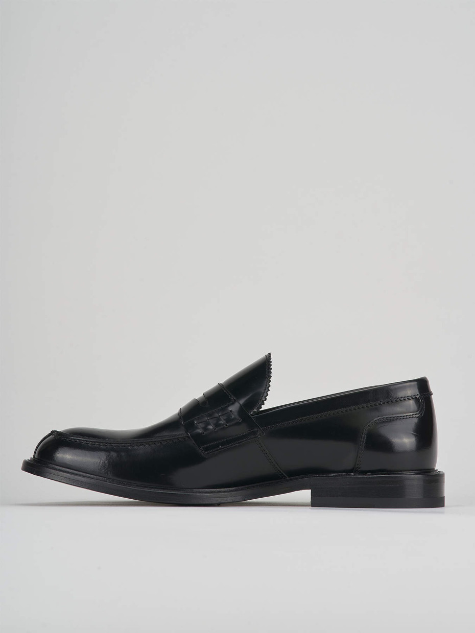 Loafers black leather