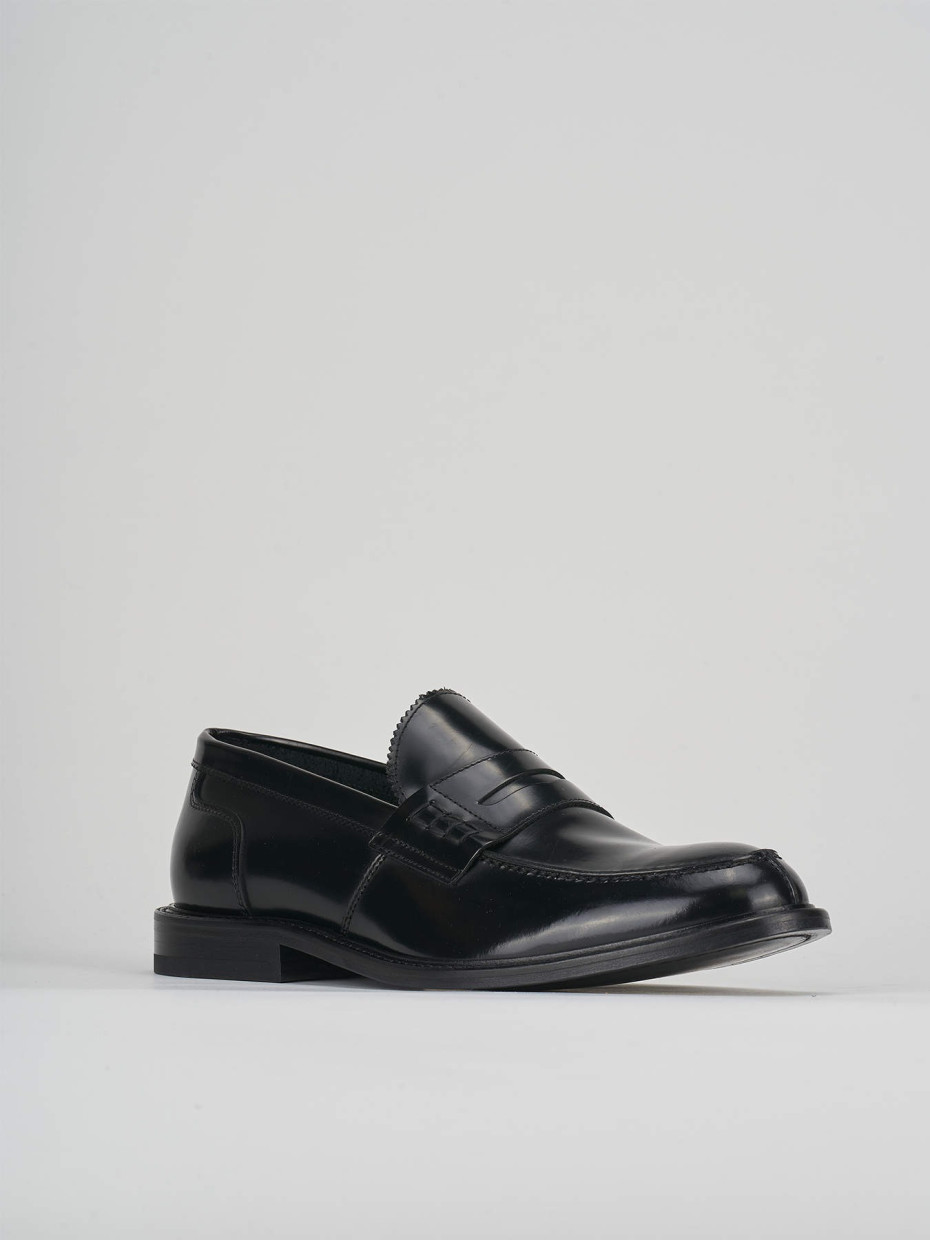 Loafers black leather