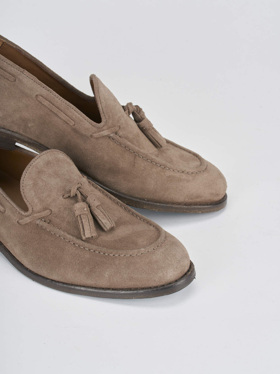 Loafers heel 2 cm beige suede