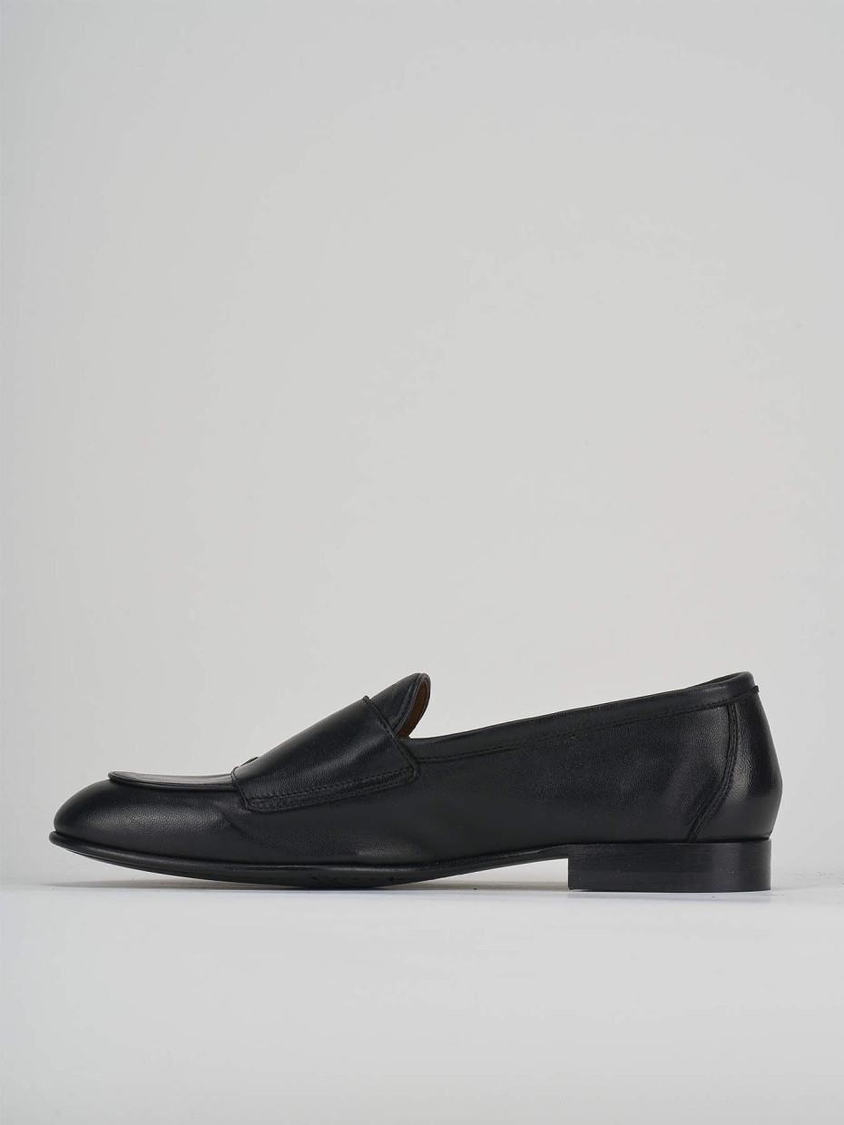 Loafers heel 1 cm black leather