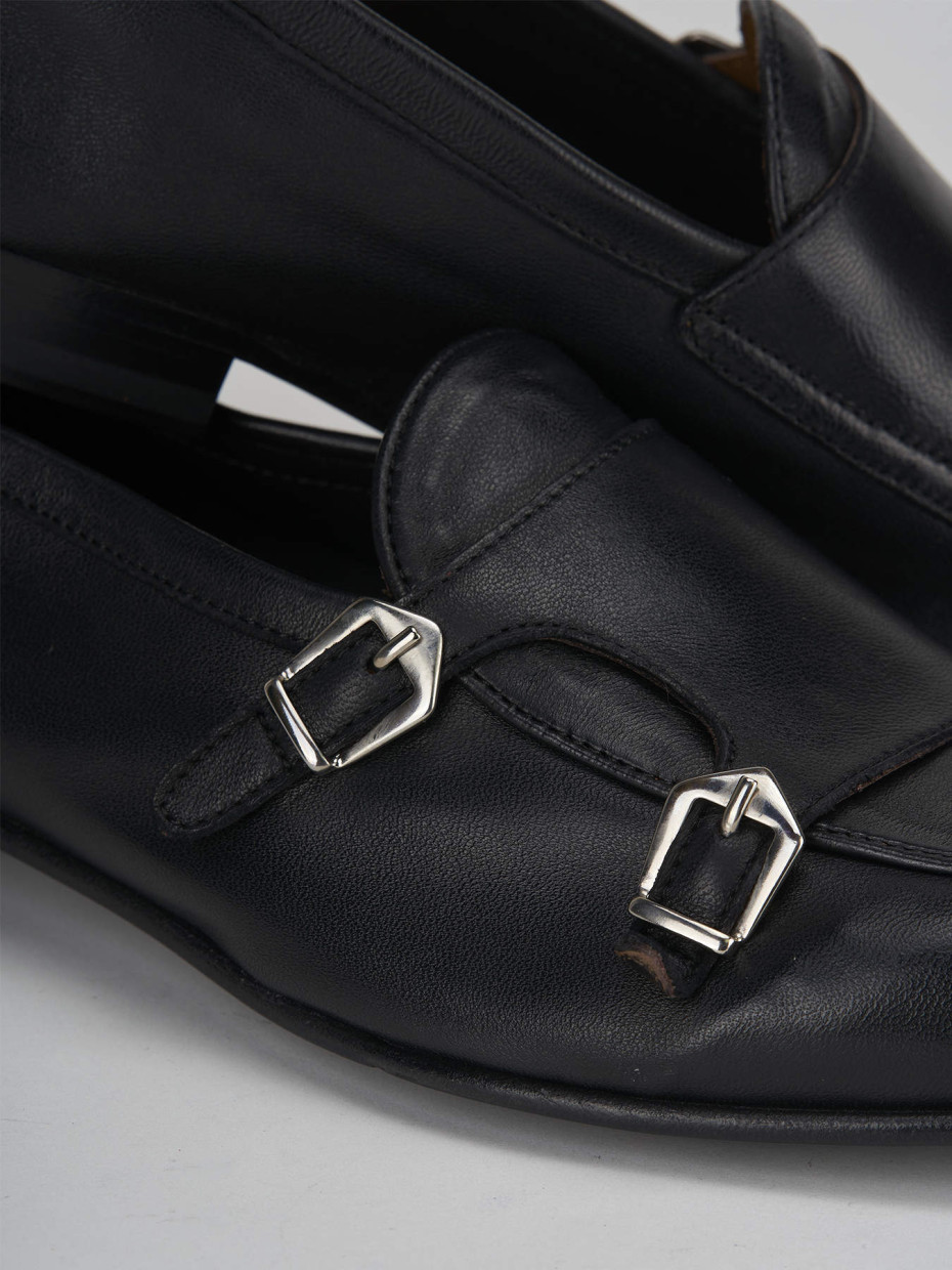 Loafers heel 1 cm black leather