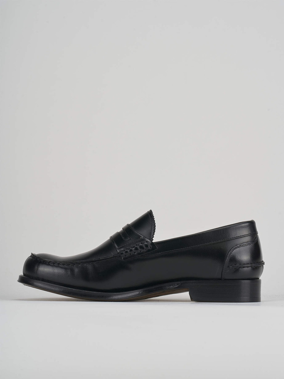 Loafers heel 2 cm black leather