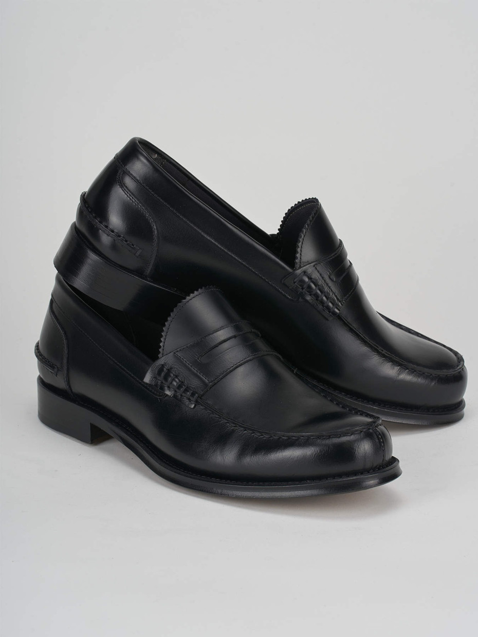 Loafers heel 2 cm black leather