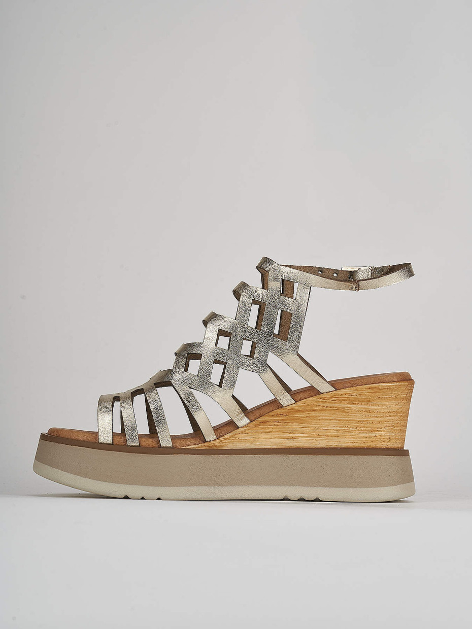 Wedge heels heel 7 cm gold leather