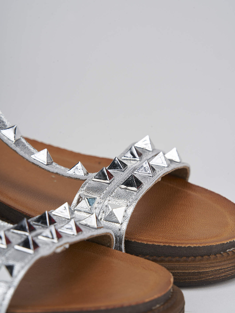 Sandalo tacco 1 cm argento pelle