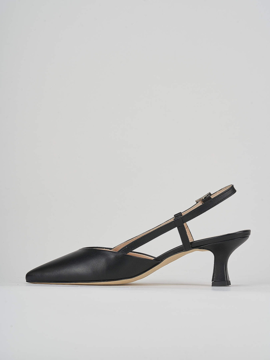 Pumps heel 5 cm black leather