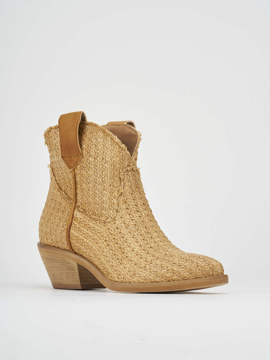 Low heel ankle boots heel 4 cm beige leather