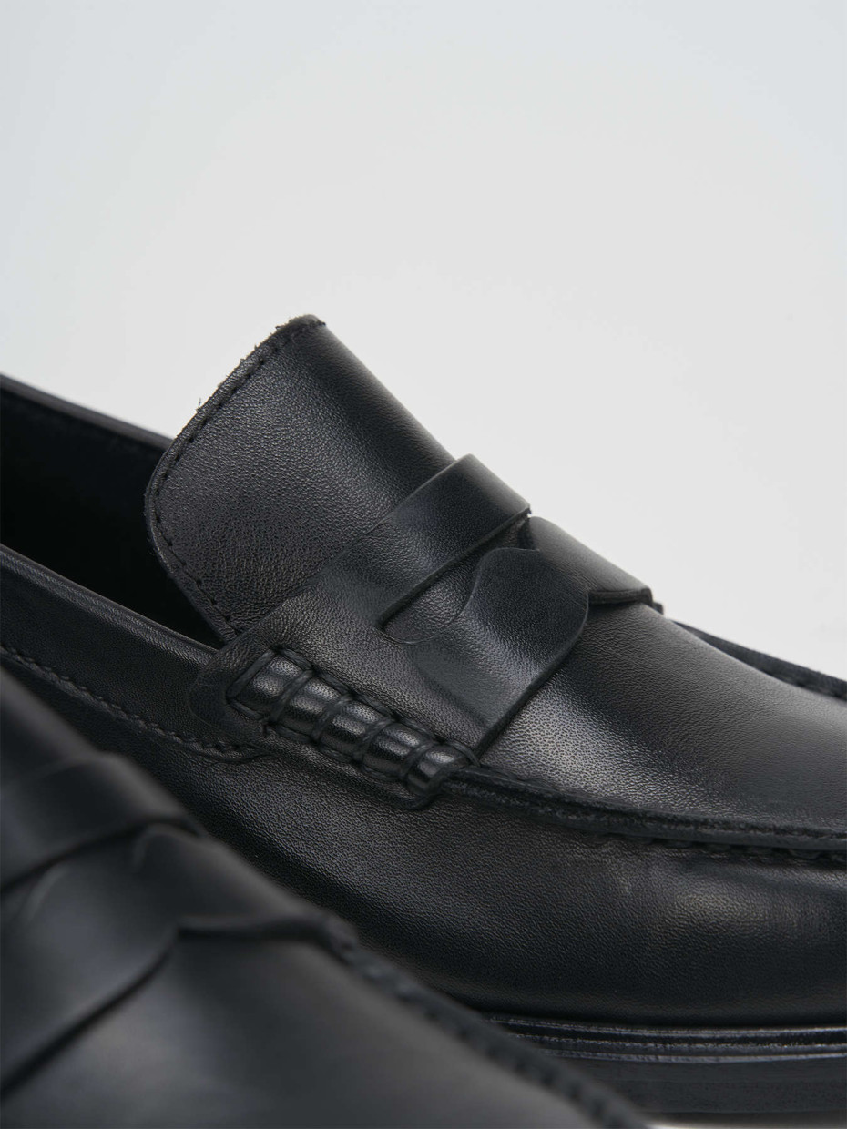 Mocassino tacco 1 cm nero pelle