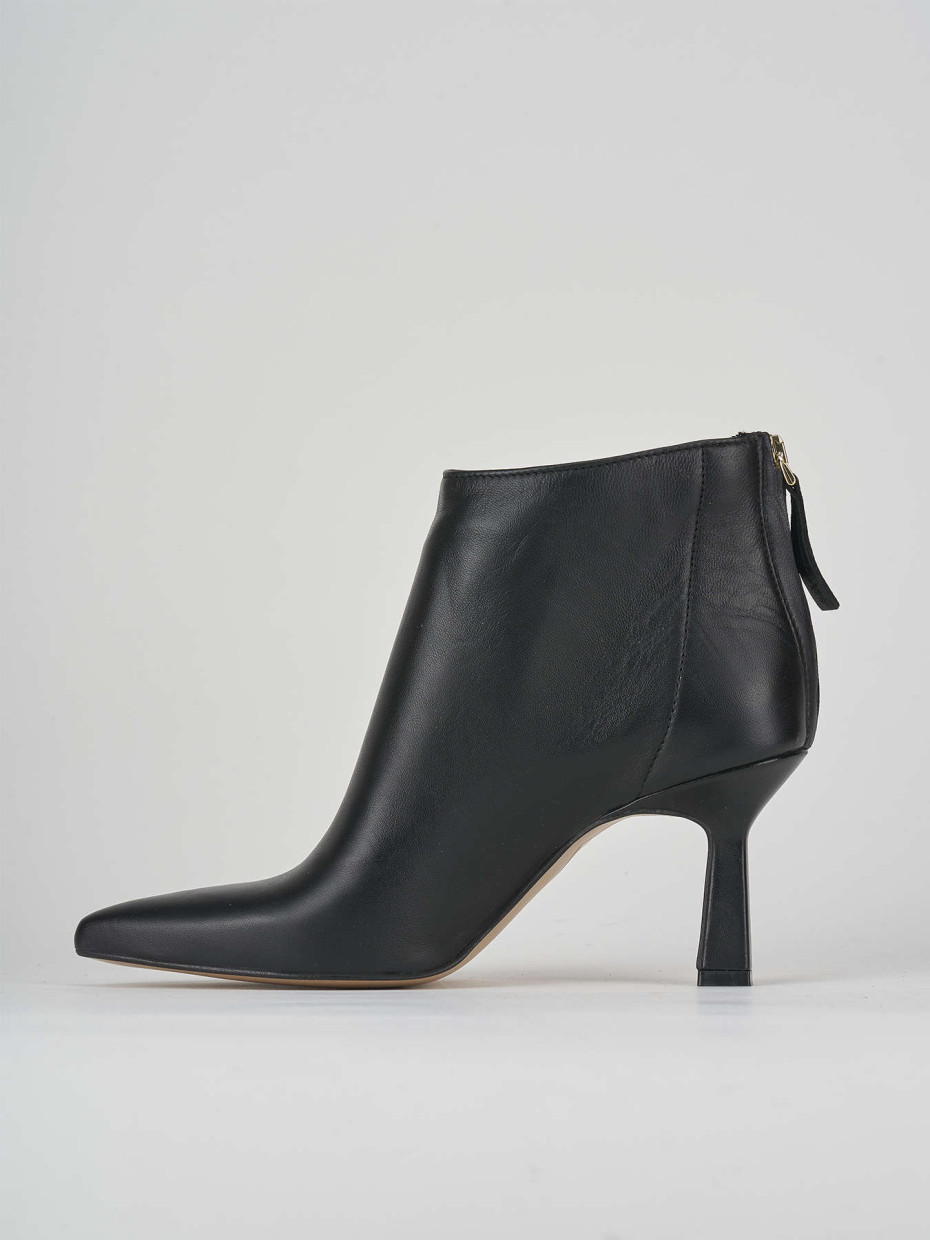 High heel ankle boots heel 7 cm black leather