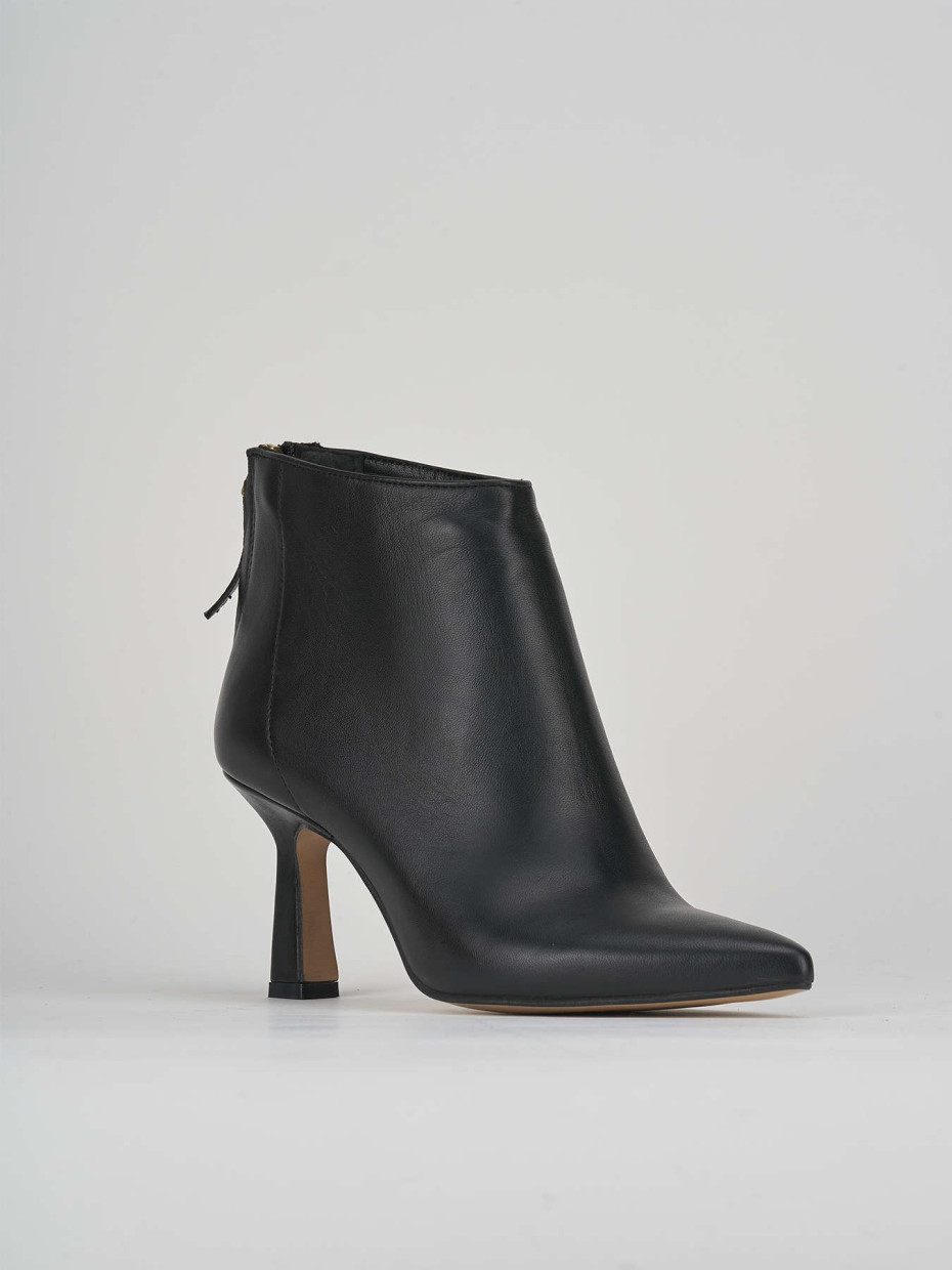 High heel ankle boots heel 7 cm black leather