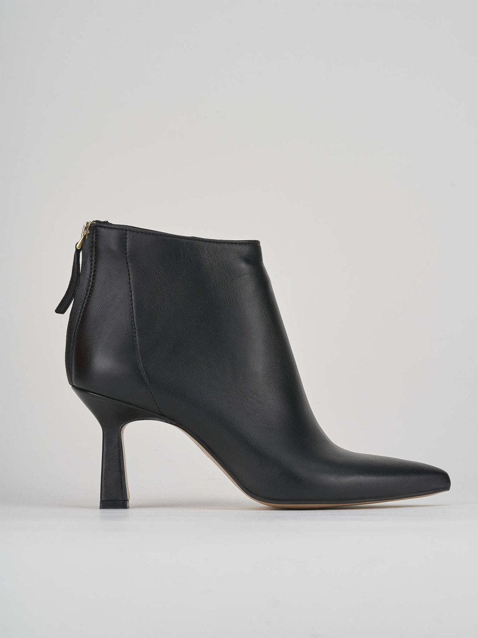 High heel ankle boots heel 7 cm black leather