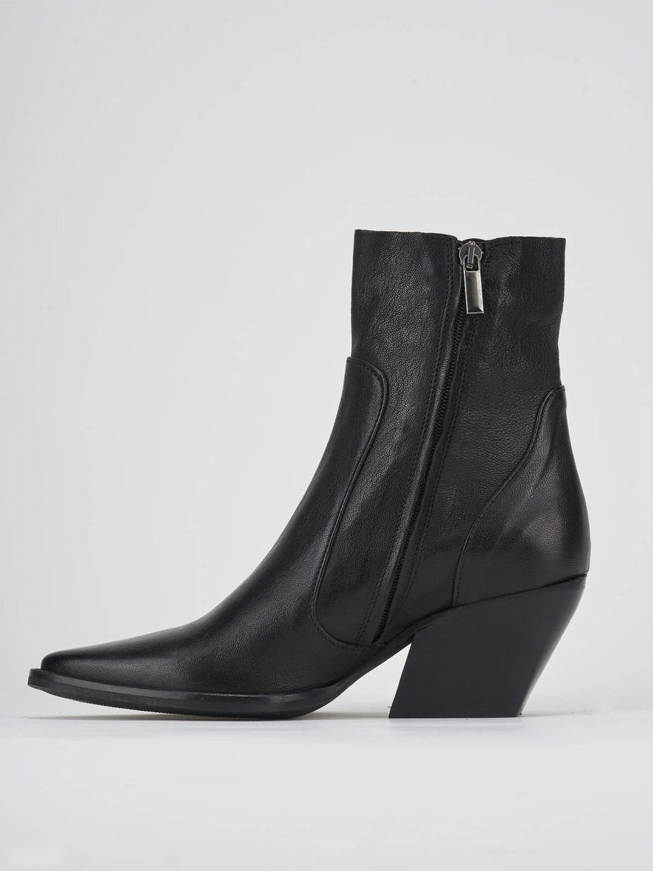 High heel ankle boots heel 7 cm black leather