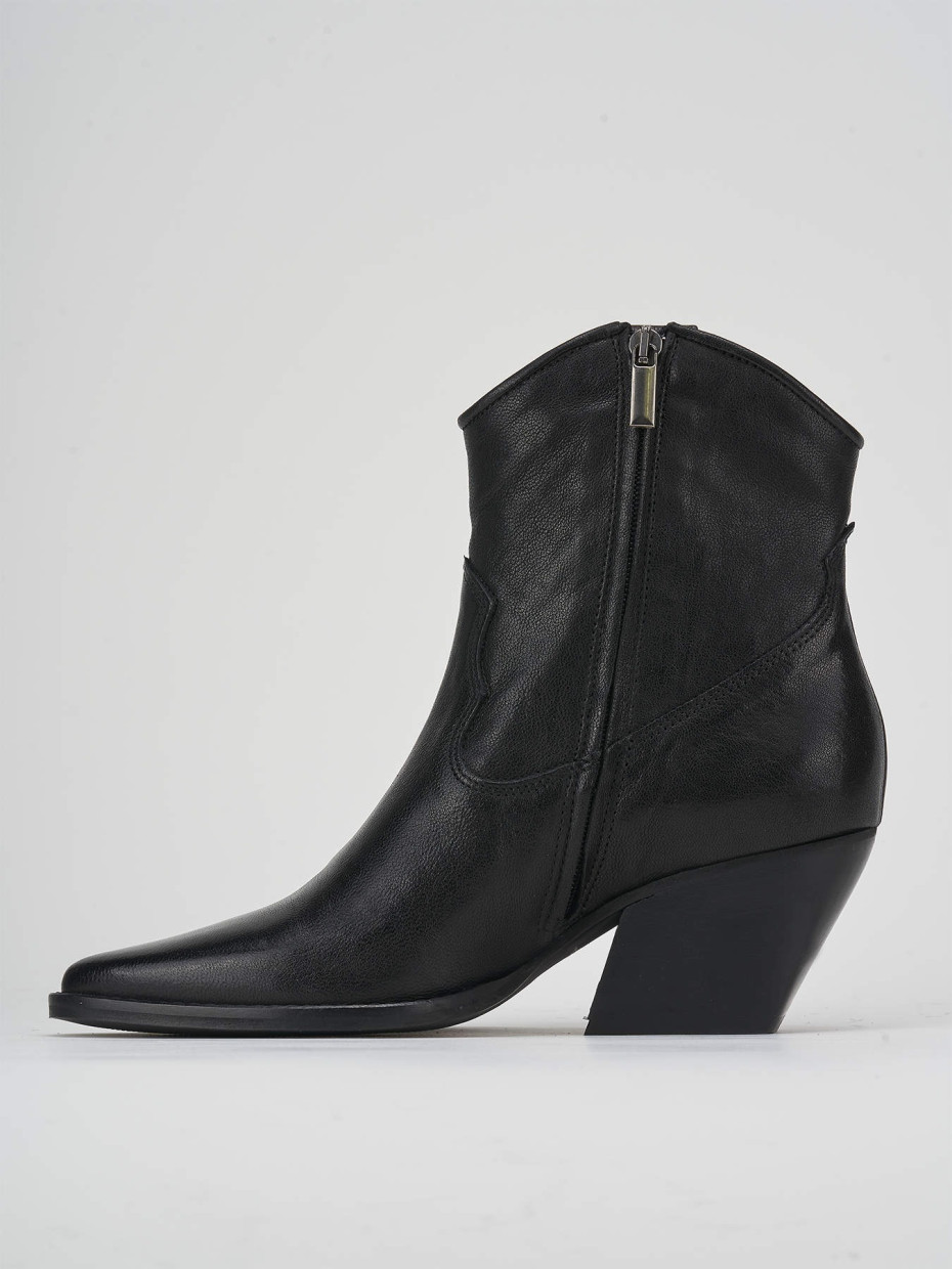 High heel ankle boots heel 7 cm black leather