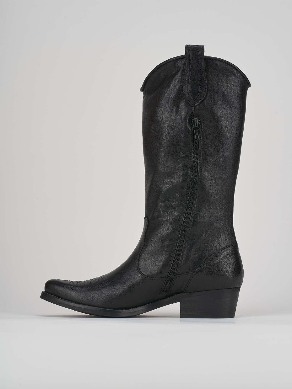 Low heel boots heel 3 cm black leather