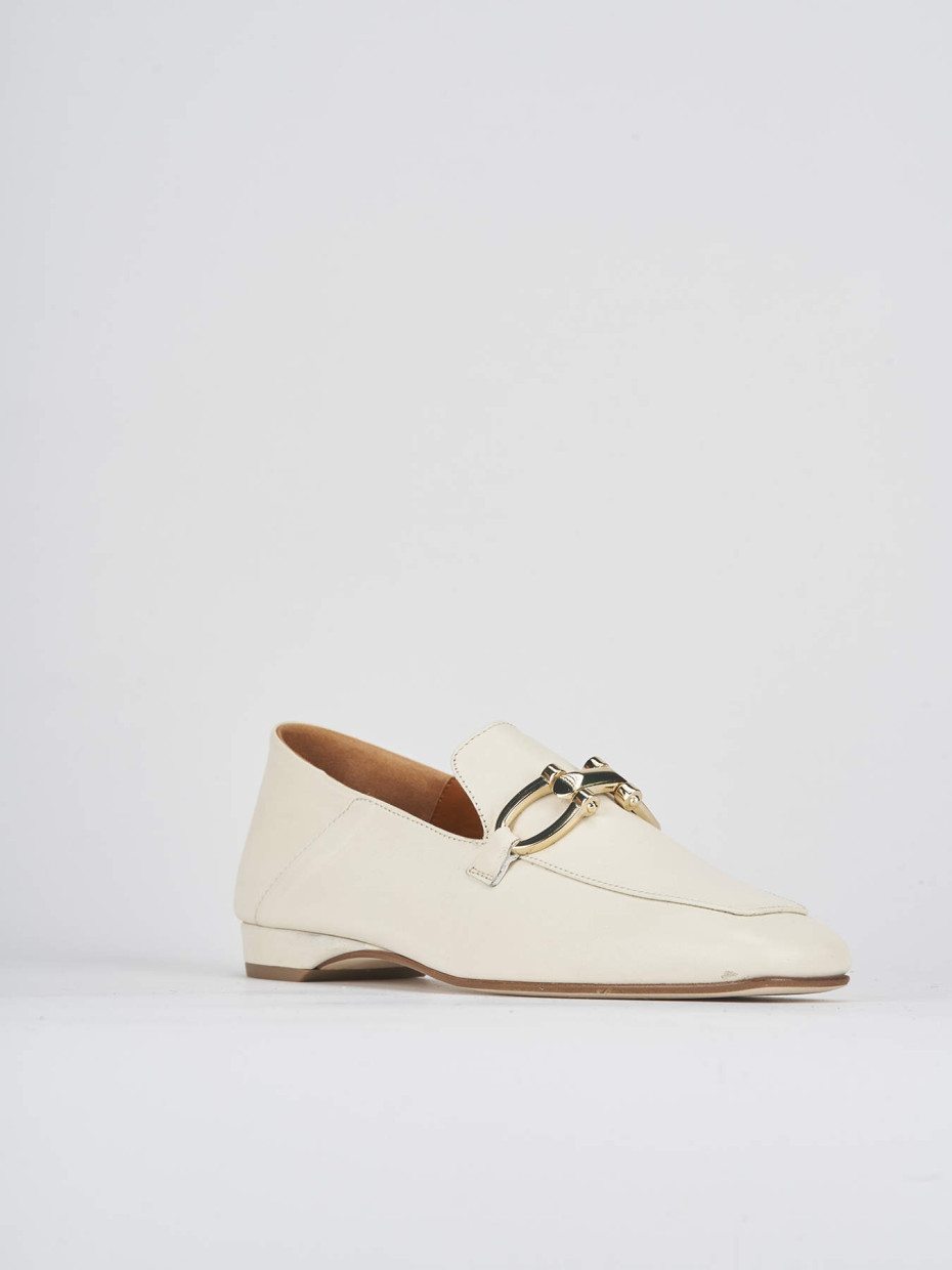 Moccassino tacco 2 cm beige pelle