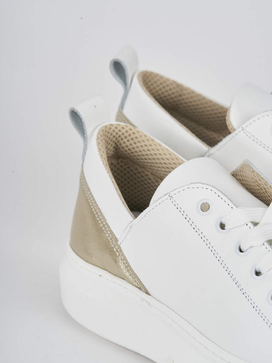 Sneakers white leather