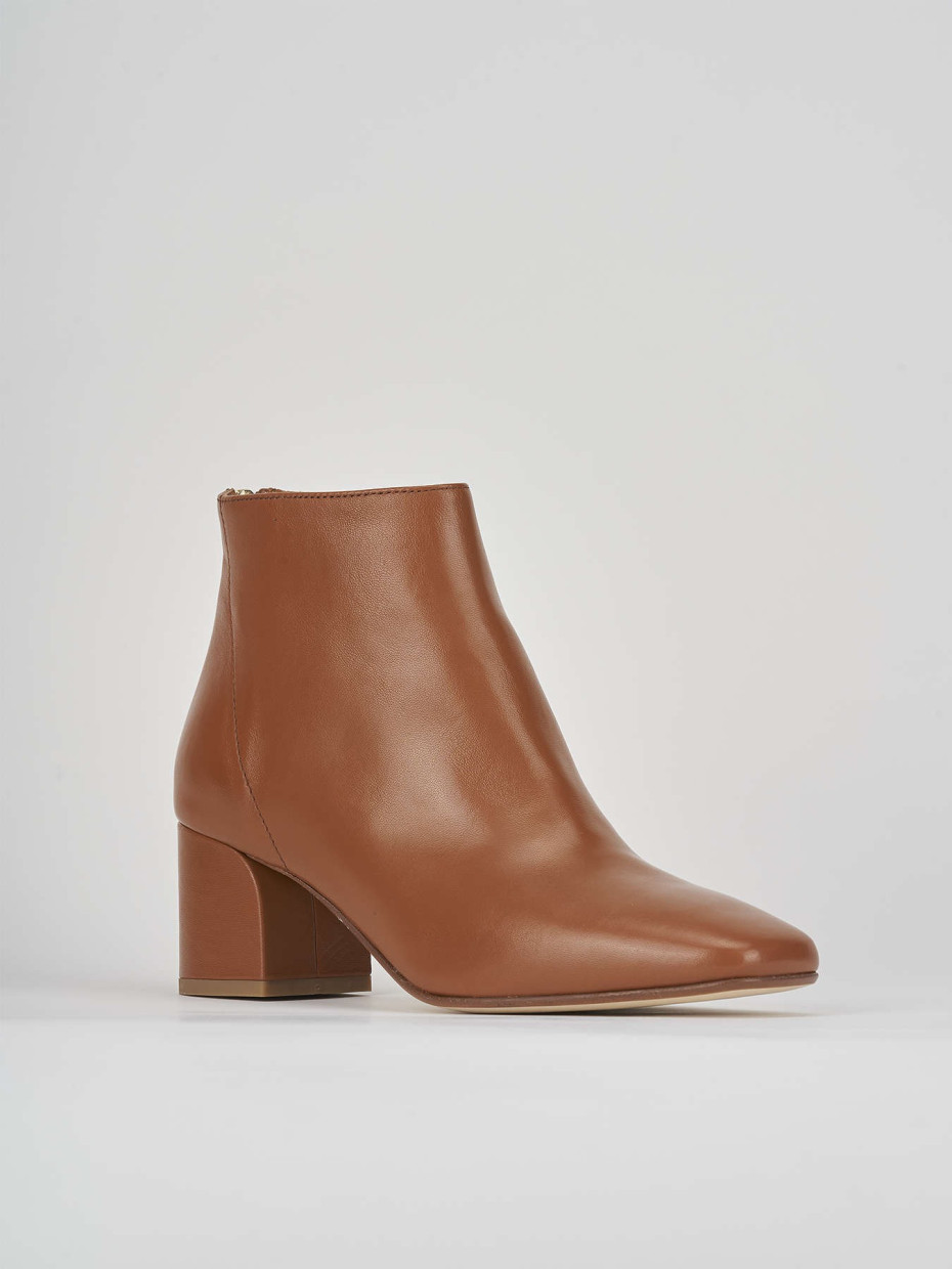 High heel ankle boots heel 5 cm brown leather