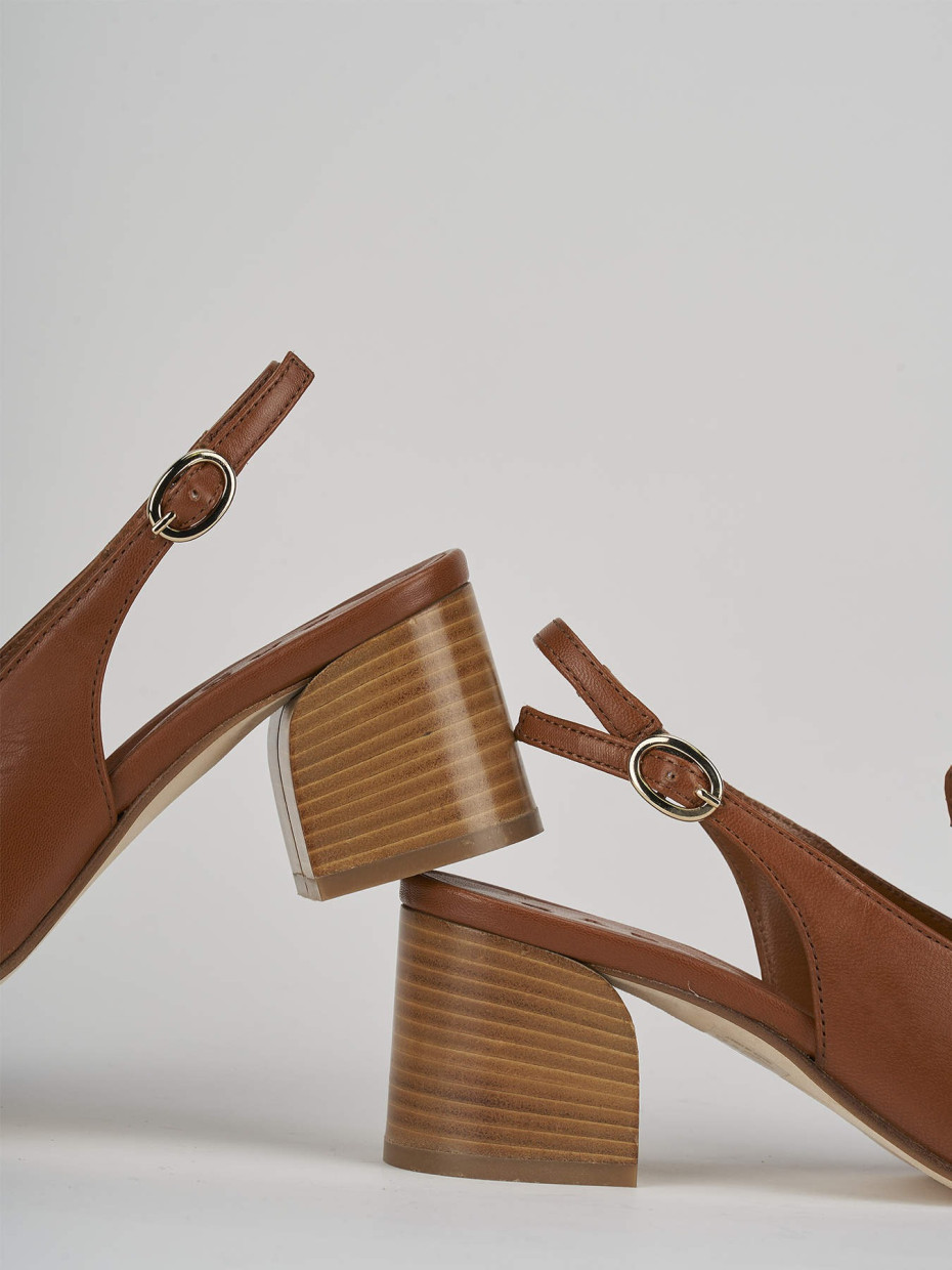 Décolleté e slingback tacco 5cm pelle marrone