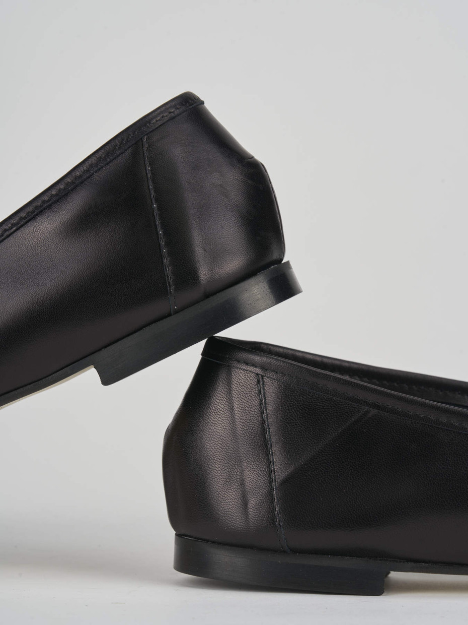 Loafers heel 1 cm black leather